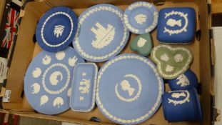 A collection of Wedgwood jasperware to include heart shaped teal lidded box, dipped blue lidded