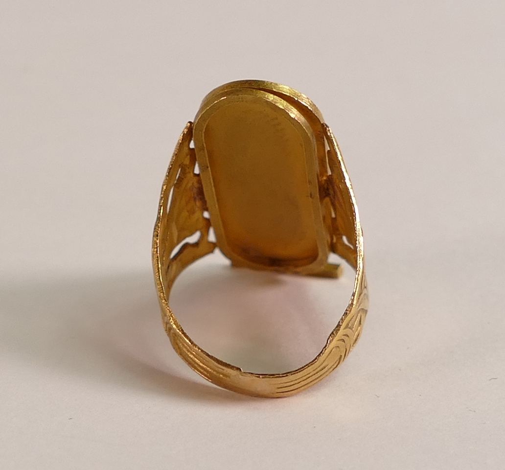 Yellow metal Egyptian ring, tested to be 15ct or higher carat,4.5g. - Image 2 of 3