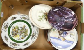 A collection of decorative wall plates to include Wedgwood London Street Sellers, Masons ship