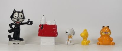 A collection of Wade figures to include Woodstock, Snoopy, Snoopy mini money box, Garfield and Felix