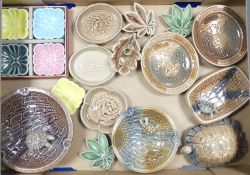 A collection of Wade items to include tortoise ash trays, tortoise pin dish, boxed set of pin