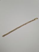 9ct yellow gold curb link bracelet with lobster clasp, marked 585, 3.7g approx