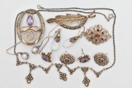 A SMALL ASSORTMENT OF JEWELLERY, to include an oval open work brooch set with a marquise cut