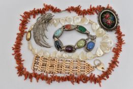 A SMALL BAG OF JEWELLERY, to include a coral branch bead necklace, fitted with a base metal fish