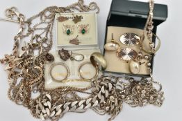 ASSORTED SILVER AND WHITE METAL JEWELLERY, to include a silver fancy link bracelet fitted with a