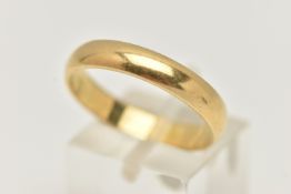AN 18CT GOLD BAND RING, of plain D-shape design, 18ct hallmark for London 1994, ring size T,
