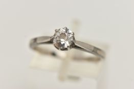 A WHITE METAL DIAMOND SINGLE STONE RING, set with an old cut diamond, measuring approximately 5.