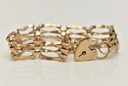 A 9CT GOLD GATE BRACELET, four bar bracelet, fitted with a heart padlock clasp, hallmarked 9ct