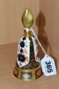 A ROYAL CROWN DERBY IMARI SOLID GOLD BAND CANDLE SNUFFER, pattern 1128, with red printed backstamp