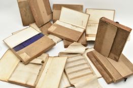 A COLLECTION OF THIRTEEN EARLY/MID 20TH CENTURY GEMSTONE BOXES, each of rectangular-shape outline,