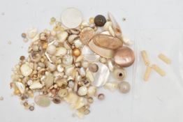A COLLECTION OF EARLY TO MID 20TH CENTURY PEARLS, CULTURED PEARLS, MOTHER OF PEARL AND SMALL MOUNTED