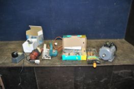 A COLLECTION OF POWER TOOLS AND ACCESSORIES including Sealey angle grinder, a Protech 4in cordless
