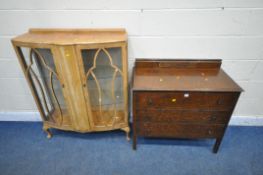 AN EARLY 20TH CENTURY OAK CHEST OF THREE LONG DRAWERS, with a raised back, width 88cm x depth 45cm x