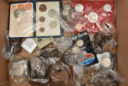 A SMALL CARDBOARD BOX OF COINS AND COMMEMORATIVES, to include a Papal Pope John Paul II souvenir set