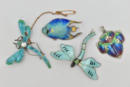 FOUR PIECES OF MAINLY EARLY 20TH CENTURY ENAMEL JEWELLERY, to include a silver enamel dragonfly