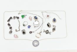 A BAG OF ASSORTED JEWELLERY, to include a white jade pendant suspended from trace chain with lobster