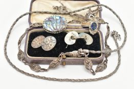 A SMALL BAG OF JEWELLERY, to include a boxed set of oval chain cufflinks with floral detail,