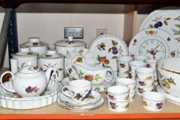 A QUANTITY OF ROYAL WORCESTER 'EVESHAM' PATTERN DINNERWARE, comprising a large centrepiece bowl,