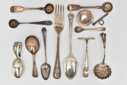 ASSORTED SILVER CUTLERY, to include a Victorian Old English pattern caddy spoon, hallmarked
