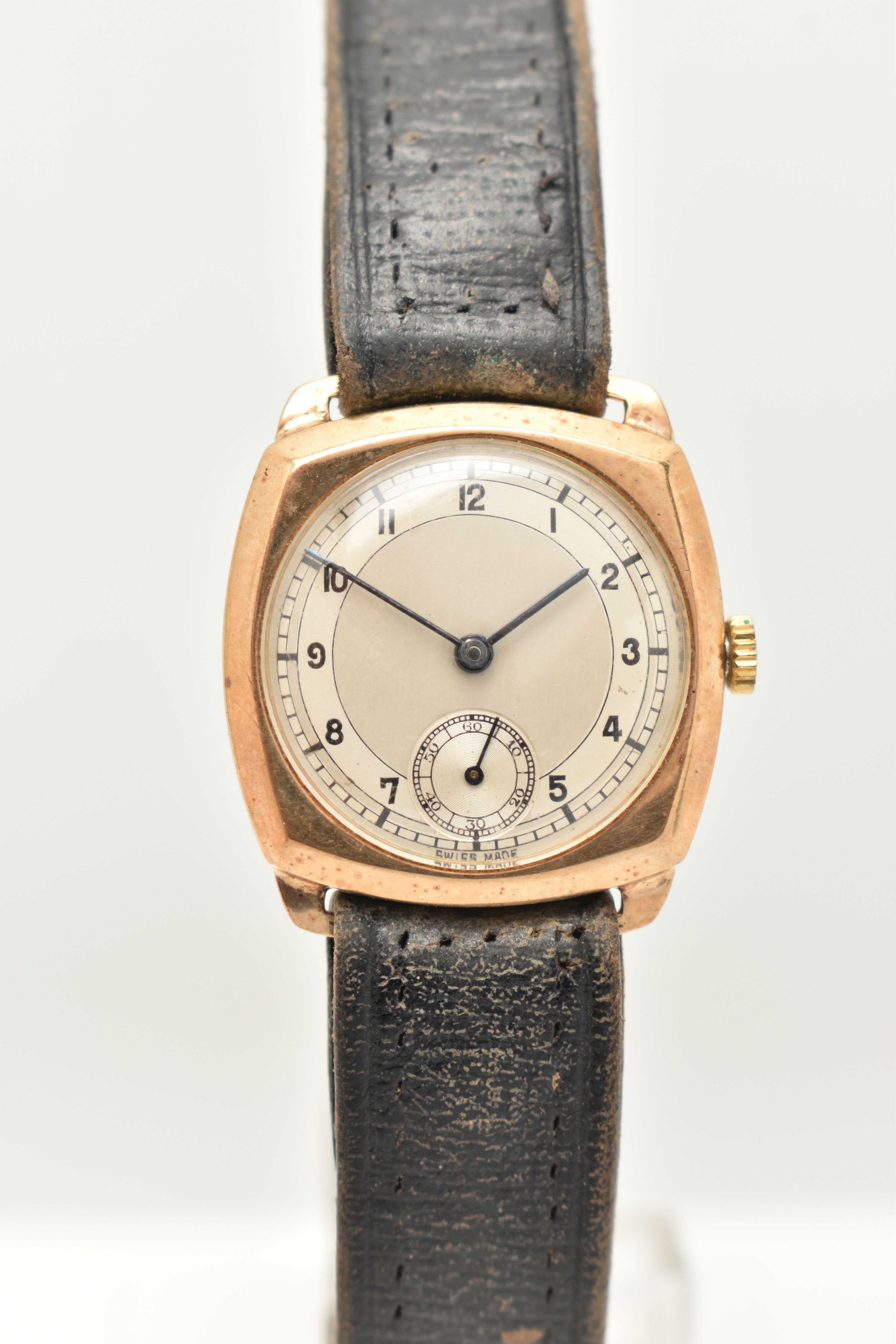 A GENTS 9CT GOLD WRISTWATCH, manual wind, round silver Arabic numeral dial, subsidiary dial at the