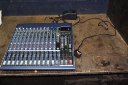 A YAMAHA MG16/6FX MIXING DESK with power supply (PAT pass and working)