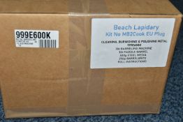 A BEACH LAPIDARY 3LB BARRELLING MACHINE, kit number MB2Cook, European plug, (condition report: new