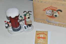 A BOXED ROBERT HARROP DESIGNS 'GROMIT & FEATHERS McGRAW: ROYAL MAIL CHRISTMAS 2010' WALLACE AND