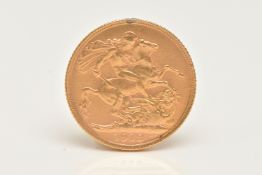 A FULL SOVEREIGN COIN, 1913 George V, depicting George and the Dragon, approximate gross weight 8