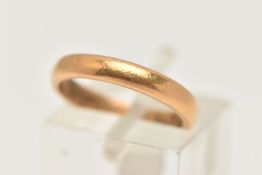 A 22CT GOLD BAND RING, a plain polished band, approximate width 3mm x depth 1.2mm, hallmarked 22ct