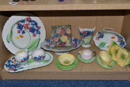 A COLLECTION OF CARLTON WARE FLORAL THEMED CERAMICS, comprising Australian 'Blue Hydrangea' design