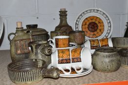 A GROUP OF VINTAGE CERAMICS, comprising a Tremar pottery 'Rum' flask, a 'Gin' decanter (unmarked),
