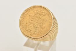A GENTS 18CT GOLD MOUNTED FULL SOVEREIGN RING, obverse depicting George IV dated 1825, reverse