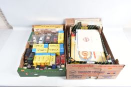 A QUANTITY OF BOXED AND UNBOXED MODERN CORGI DIECAST VEHICLES, to include boxed and unboxed Corgi/