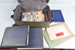 SMALL SUITCASE WITH WORLDWIDE COLLECTION OF STAMPS IN TWO LARGE ALBUMS, also we note a bundle of mid