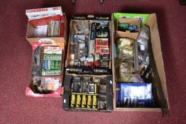 A QUANTITY OF BOXED AND UNBOXED N GAUGE MODEL RAILWAY ACCESSORIES AND TRACK ETC., to include boxed