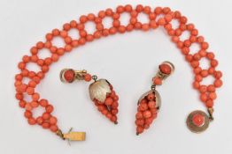 A DYED CORAL BRACELET AND EARRINGS, the bead bracelet with circular push piece clasp, stamped 800,