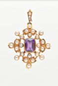 A YELLOW METAL AMETHYST AND SPLIT PEARL PENDANT/BROOCH, set centrally with a cushion cut amethyst,
