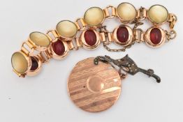 THREE ITEMS OF JEWELLERY, to include a 9ct back and front circular locket with engine turned pattern