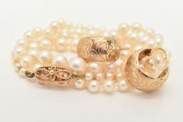 A PAIR OF 9CT GOLD HINGED HOOP EARRINGS ANDS A CULTURED PEARL NECKLACE, hoops with engraved