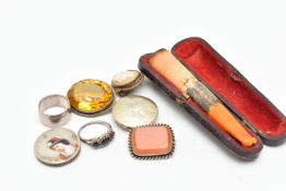 A SMALL ASSORTMENT OF ANTIQUE JEWELLERY AND ITEMS, to include a cased amber and silver mounted