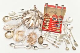 A BAG OF ASSORTED ITEMS, to include a small quantity of costume jewellery, a cased set of Thai