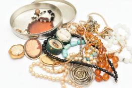 A BAG OF ASSORTED COSTUME JEWELLERY AND A PEWTER TRINKET BOX, to include various beaded necklaces,