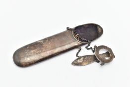 AN EARLY 20TH CENTURY SILVER GLASSES CASE WITH GLASSES, polished silver case hallmarked Chester 1912