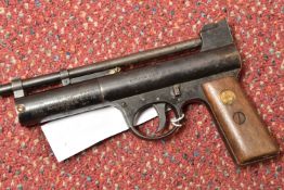 A WEBLEY & SCOTT LTD ‘WEBLEY AIR PISTOL MARK I’, .177 CALIBRE, SERIAL NO.35049, wooden grips,