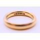 An 18 ct gold wedding band. 6 grammes. Ring size K/L. - Image 5 of 6