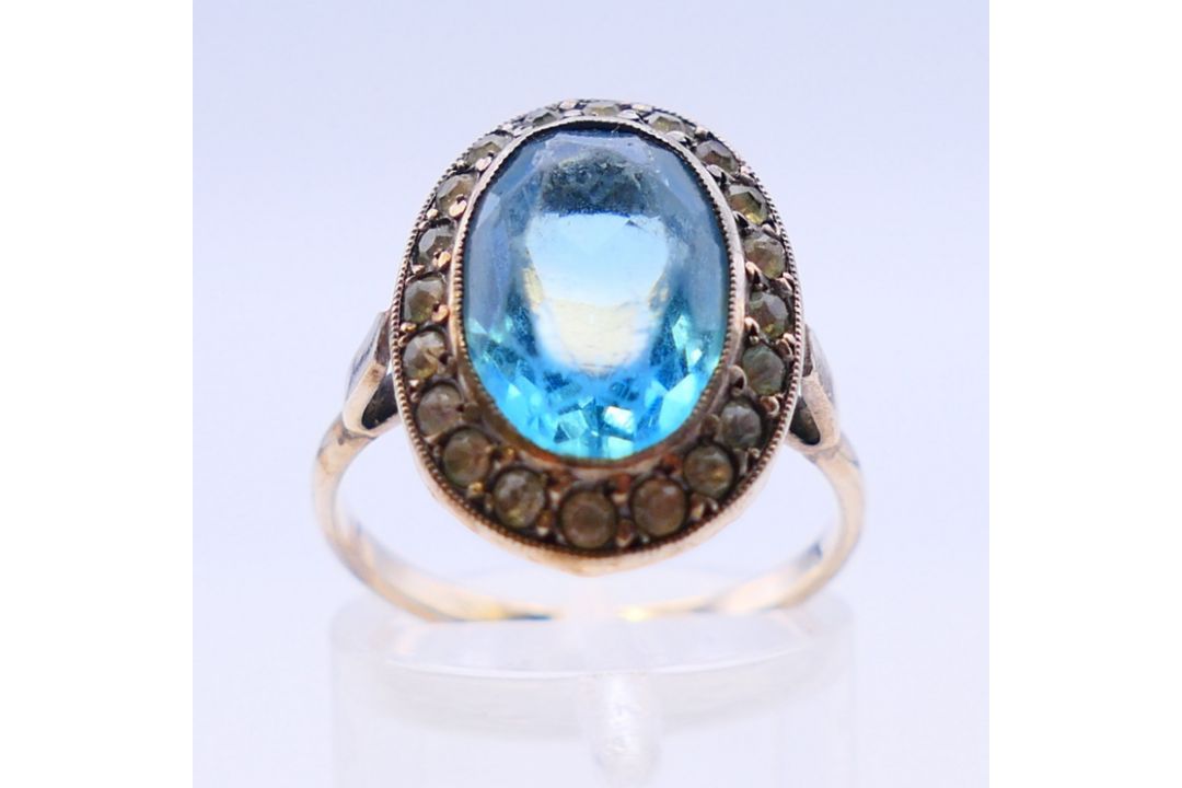 A collection of silver jewellery, to include a charm bracelet, a ring and a pair of earrings. - Image 7 of 14
