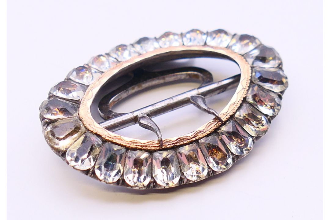 A Georgian paste buckle, cased. 4 cm x 3 cm. - Image 2 of 6
