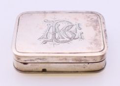 A silver vinaigrette. 5 cm x 3.5 cm.