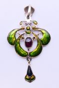 An Art Nouveau-style pendant. 6.5 cm high.