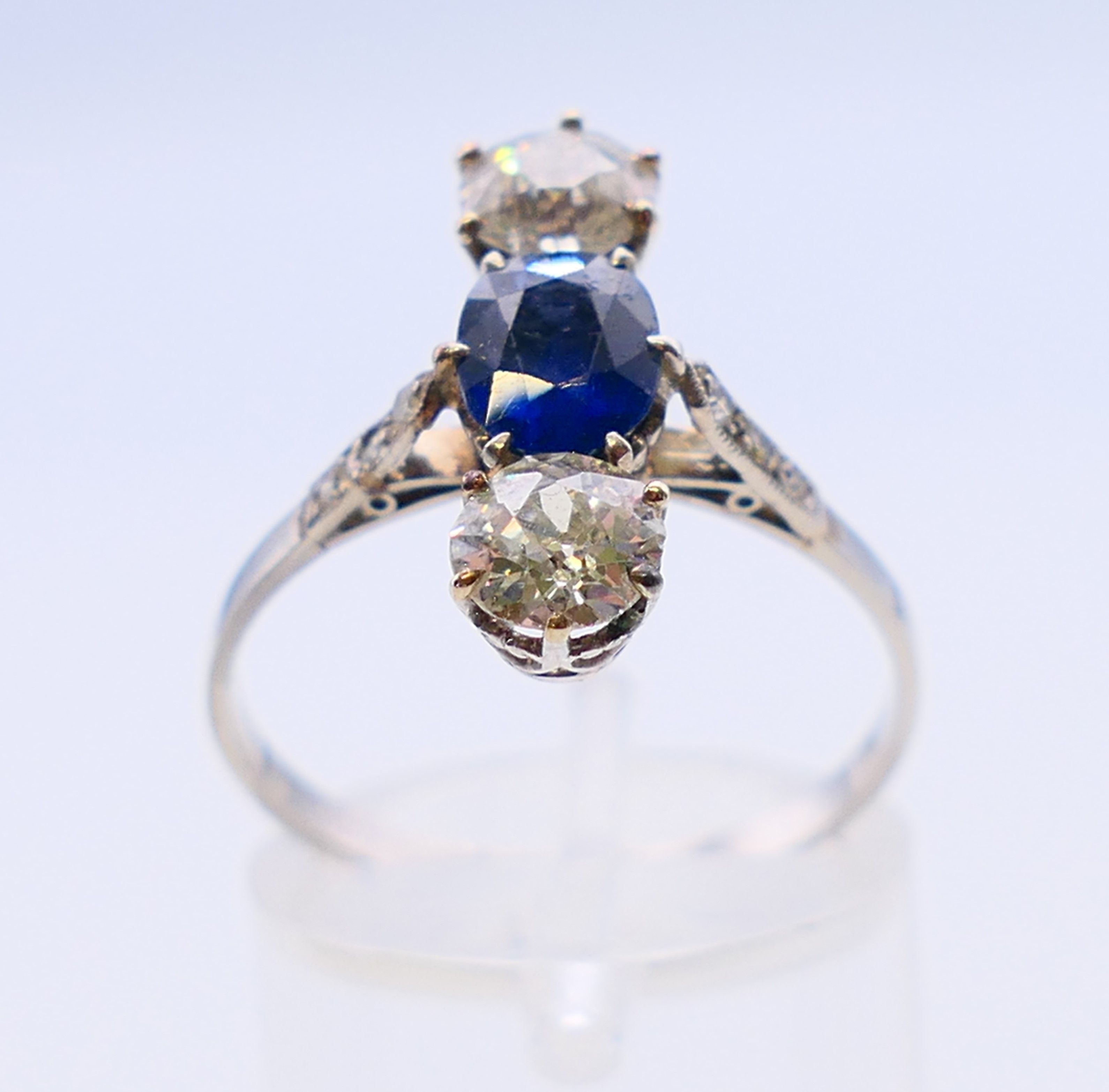 A three stone diamond and sapphire ring. Ring size R. - Image 2 of 6